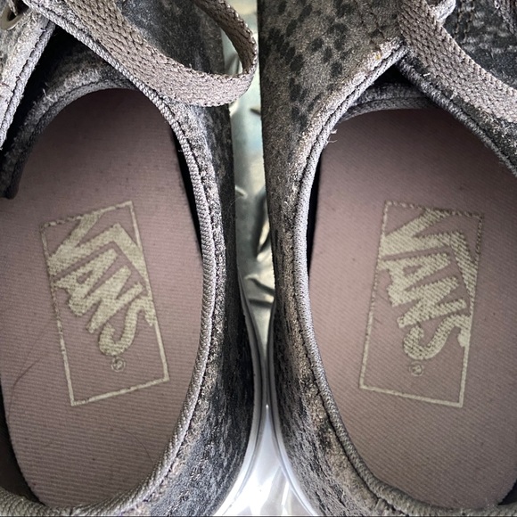 Vans Off the Wall Gray & White Sneakers Snake Skin Print Shoes Women’s Size 7 - Picture 7 of 10